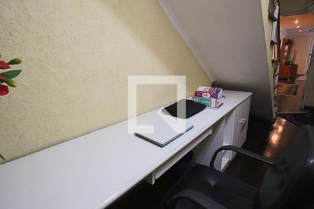 Casa à venda com 245m², 4 quartos e 2 vagasEscritório