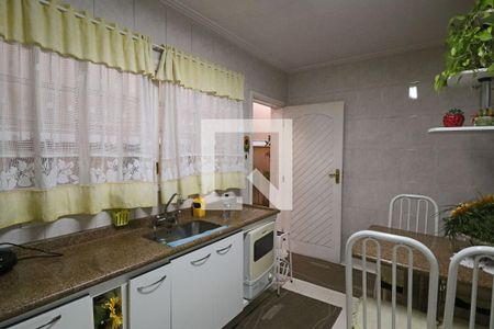 Casa à venda com 245m², 4 quartos e 2 vagasCozinha