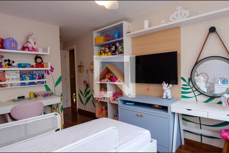 Casa de condomínio à venda com 293m², 4 quartos e 2 vagasSuite 2