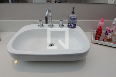 Casa de condomínio à venda com 293m², 4 quartos e 2 vagasBanheiro da Suíte 2