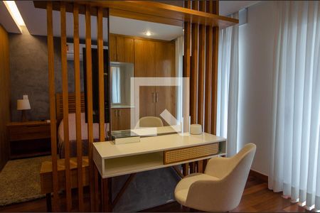 Casa de condomínio à venda com 293m², 4 quartos e 2 vagasSuite 1