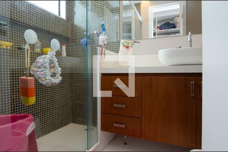 Casa de condomínio à venda com 293m², 4 quartos e 2 vagasBanheiro da Suíte 2