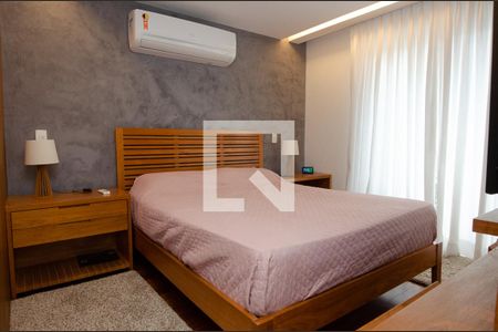Casa de condomínio à venda com 293m², 4 quartos e 2 vagasSuite 1
