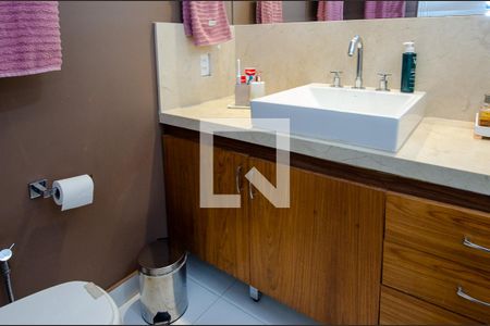 Casa de condomínio à venda com 293m², 4 quartos e 2 vagasBanheiro da Suíte 1