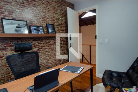 Casa de condomínio à venda com 293m², 4 quartos e 2 vagasEscritório 2