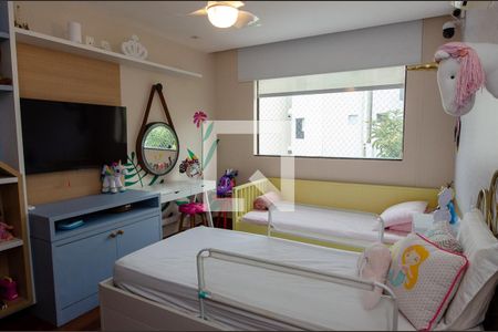 Casa de condomínio à venda com 293m², 4 quartos e 2 vagasSuite 2