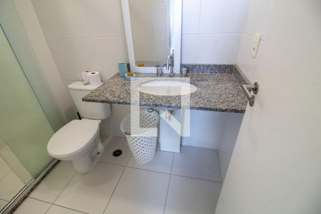 Banheiro de kitnet/studio para alugar com 1 quarto, 30m² em Santo Amaro, São Paulo
