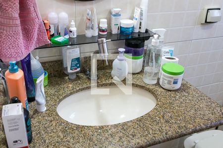 Casa à venda com 130m², 3 quartos e 3 vagasBanheiro