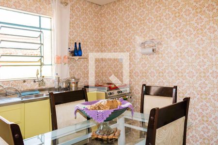 Casa à venda com 130m², 2 quartos e 2 vagasCozinha