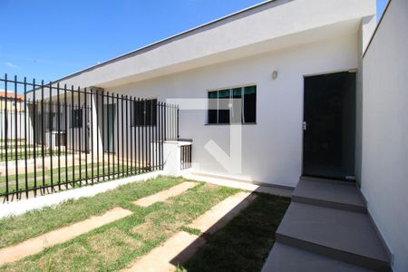 Casa para alugar com 38m², 1 quarto e 1 vagaFachada