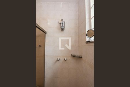 Casa à venda com 296m², 4 quartos e 4 vagasBanheiro Social