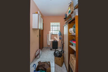 Casa à venda com 296m², 4 quartos e 4 vagasQuarto de Serviço