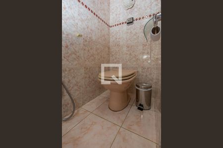 Casa à venda com 296m², 4 quartos e 4 vagasLavabo