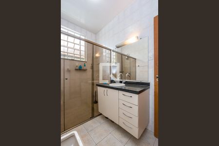 Casa à venda com 296m², 4 quartos e 4 vagasBanheiro Social