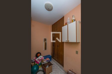 Casa à venda com 296m², 4 quartos e 4 vagasQuarto de Serviço