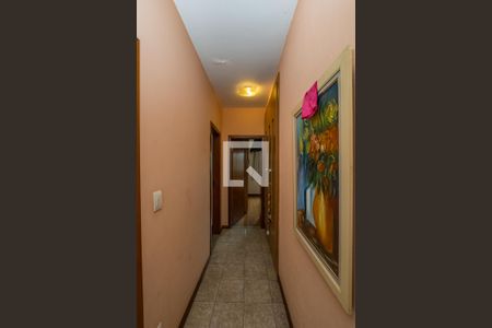 Casa à venda com 296m², 4 quartos e 4 vagasCorredor