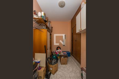 Casa à venda com 296m², 4 quartos e 4 vagasQuarto de Serviço