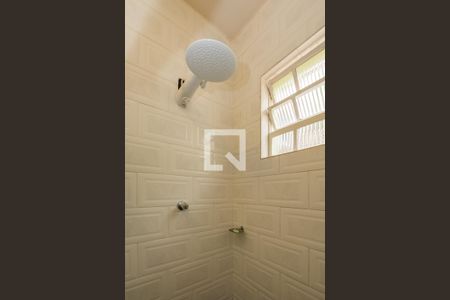 Casa à venda com 296m², 4 quartos e 4 vagasBanheiro de serviço