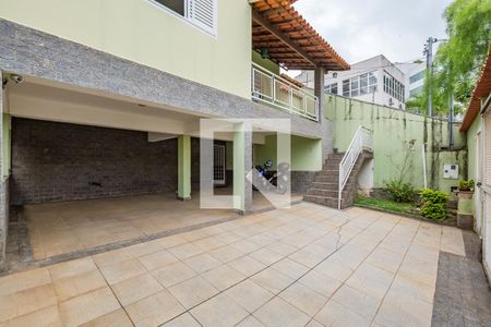 Casa à venda com 296m², 4 quartos e 4 vagasGaragem