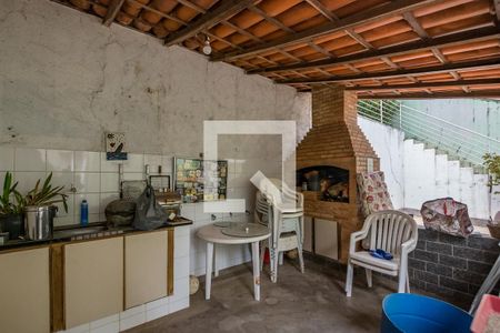 Casa à venda com 296m², 4 quartos e 4 vagasChurrasqueira