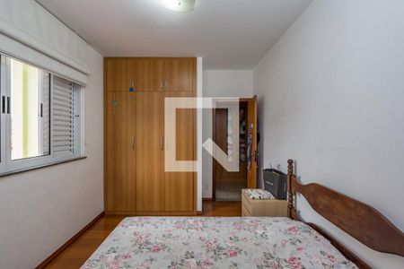 Casa à venda com 296m², 4 quartos e 4 vagasQuarto 2