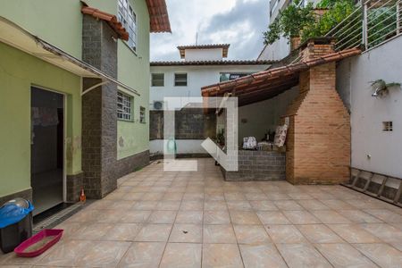 Casa à venda com 296m², 4 quartos e 4 vagasQuintal