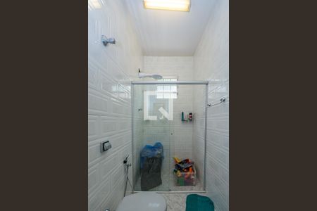 Casa à venda com 296m², 4 quartos e 4 vagasBanheiro de serviço