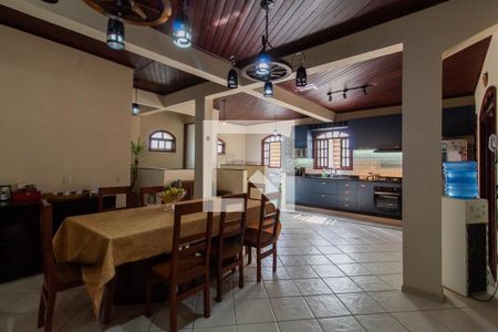 Casa para alugar com 640m², 4 quartos e 3 vagasCozinha