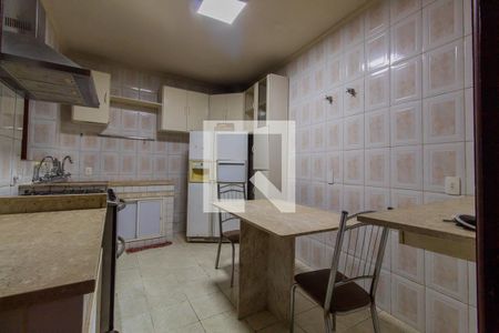 Casa para alugar com 640m², 4 quartos e 3 vagasCozinha