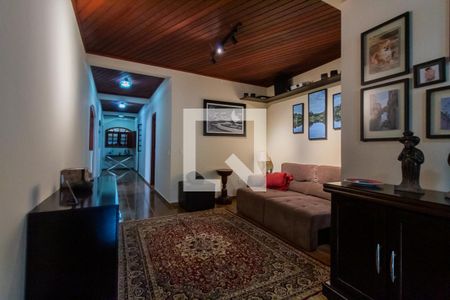 Corredor de casa para alugar com 4 quartos, 640m² em Jardim Inga, São Paulo