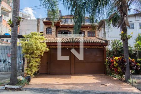 Casa para alugar com 640m², 4 quartos e 3 vagasFachada