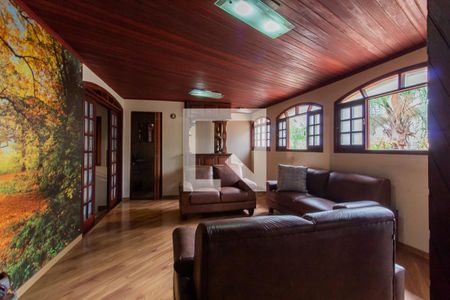 Sala de casa para alugar com 4 quartos, 640m² em Jardim Inga, São Paulo