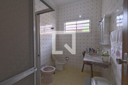 Casa à venda com 220m², 4 quartos e 2 vagas Casa à venda com 220m², 4 quartos e 2 vagasBanheiro da Suíte