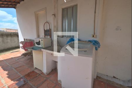 Casa à venda com 220m², 4 quartos e 2 vagas Casa à venda com 220m², 4 quartos e 2 vagasQuintal - Edícula