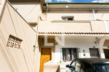 Casa para alugar com 90m², 2 quartos e sem vaga Casa para alugar com 90m², 2 quartos e sem vagaFachada