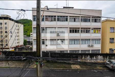 Sala de apartamento à venda com 2 quartos, 70m² em Cubango, Niterói