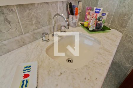 Casa à venda com 500m², 4 quartos e 4 vagasBanheiro da Suíte 3