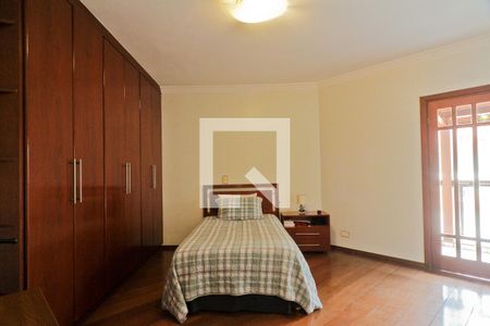 Casa à venda com 500m², 4 quartos e 4 vagasSuíte 2