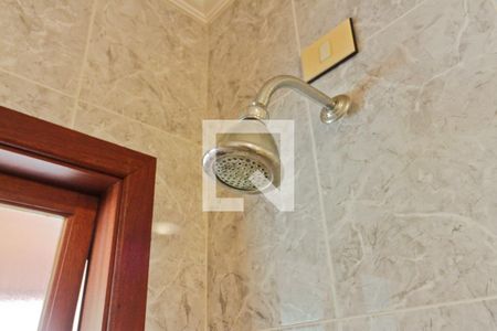 Casa à venda com 500m², 4 quartos e 4 vagasBanheiro da Suíte 2