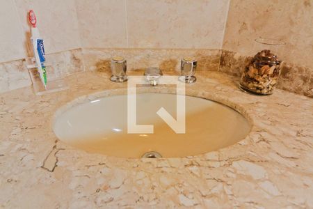 Casa à venda com 500m², 4 quartos e 4 vagasBanheiro da Suíte 4