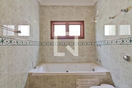 Casa à venda com 500m², 4 quartos e 4 vagasBanheiro da Suíte 3