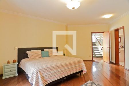 Casa à venda com 500m², 4 quartos e 4 vagasSuíte 1