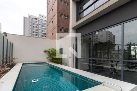 Apartamento à venda com 33m², 1 quarto e sem vaga Apartamento à venda com 33m², 1 quarto e sem vagaPiscina