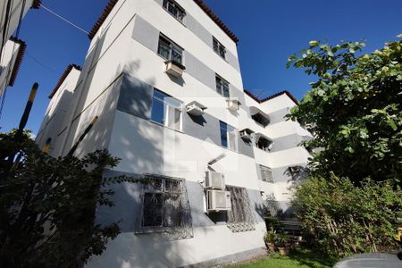 Apartamento à venda com 68m², 2 quartos e sem vaga Apartamento à venda com 68m², 2 quartos e sem vagaFachada do bloco