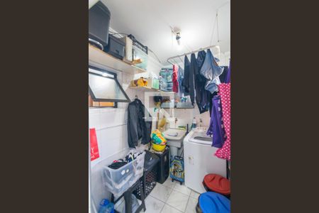 Apartamento à venda com 75m², 3 quartos e 2 vagas Apartamento à venda com 75m², 3 quartos e 2 vagasÁrea de Serviço