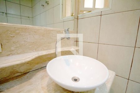 Apartamento à venda com 92m², 2 quartos e 1 vaga Apartamento à venda com 92m², 2 quartos e 1 vagaBanheiro da Suíte