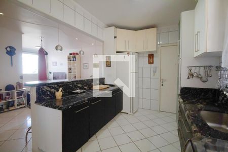 Apartamento à venda com 92m², 2 quartos e 1 vaga Apartamento à venda com 92m², 2 quartos e 1 vagaCozinha