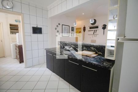 Apartamento à venda com 92m², 2 quartos e 1 vaga Apartamento à venda com 92m², 2 quartos e 1 vagaCozinha