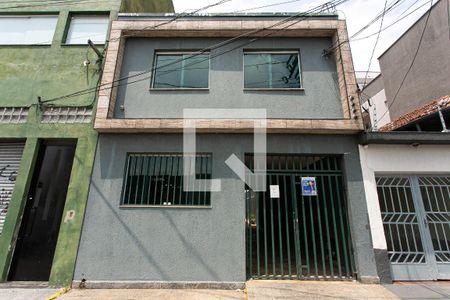 Casa à venda com 155m², 4 quartos e 3 vagasFachada