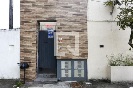 Casa para alugar com 40m², 1 quarto e sem vaga Casa para alugar com 40m², 1 quarto e sem vagaFachada